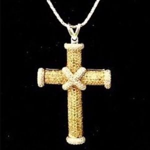 SS YELLOW & WHITE DIAMOND CROSS PENDANT.